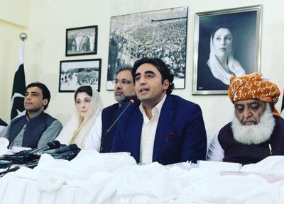 Bilawal Bhutto slams Imran Khan govt for giving military bases to US