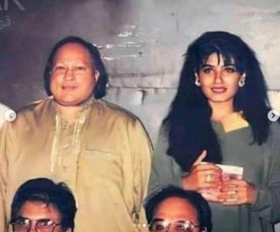 Raveena Tandon shares throwback images with Bollywood colleagues, shares interesting information with fans 