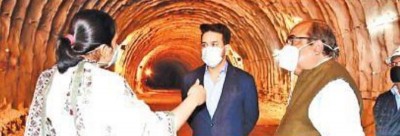 Jammu and Kashmir: Union Minister for I&B inspects Z-Morh, Zojila tunnel projects