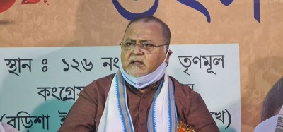 CBI quizzes Bengal Minister Partha Chatterjee in ICore chit fund case