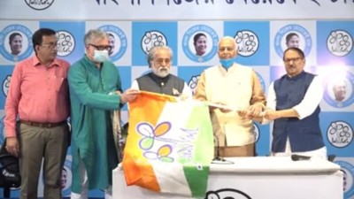 Former BJP leader Yashwant Sinha joins Trinamool Congress ahead of Bengal Polls