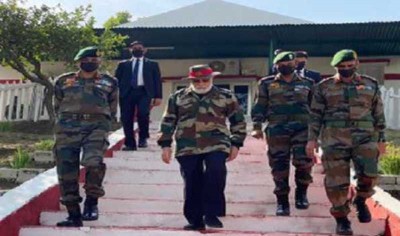 PM Modi reaches Kashmir's Naushera to celebrate Diwali with Indian Army personnel
