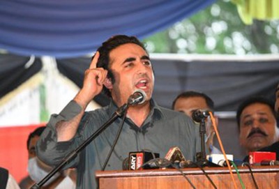 PPP, Imran Khan govt leaders exchange barbs over Bhutto Zardari's visit to US