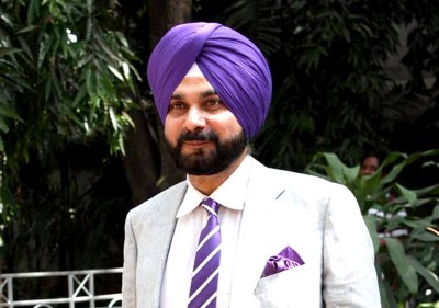 Navjot Sidhu's advisors are Pakistan agents who should be booked for treason: Chugh