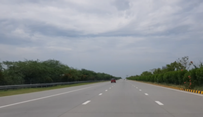 Mother, son die in road mishap on Yamuna expressway