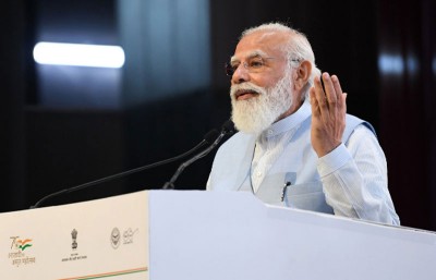 PM Narendra Modi hands over keys of Pradhan Mantri Awas Yojana - Urban (PMAY-U) houses to 75,000 beneficiaries