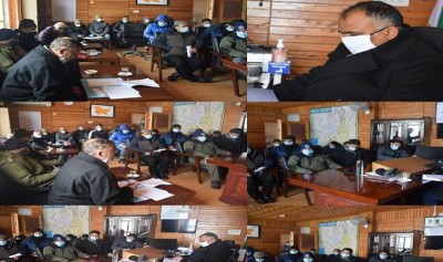 Jammu and Kashmir: Div Com for early restoration of essential services