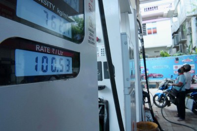 Extra premium petrol price touches Rs. 100.53 per litre