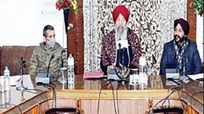 Kashmir: Chairman NCM reviews implementation of PM’s Minority Welfare Schemes