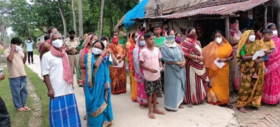 West Bengal Police with NGO sensitize women and children against perils of abuse and trafficking in Baruipur region