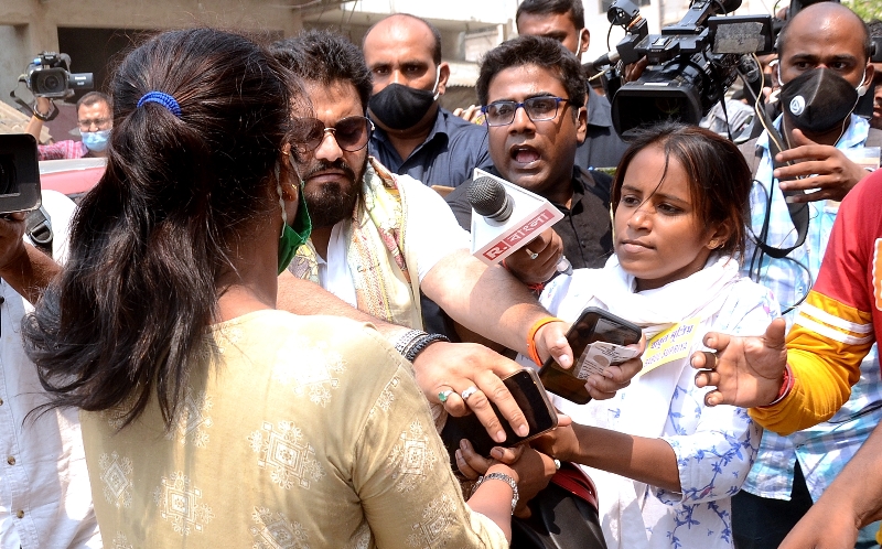 West Bengal Assembly polls: Celebrities exercise their voting rights