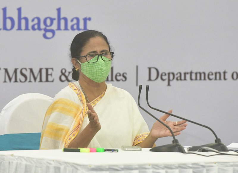 Mamata Banerjee meets representatives of Chambers of Commerce and Industry Associations at Nabanna