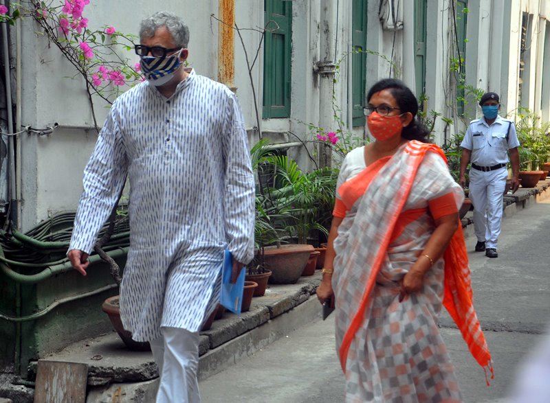 TMC MP Derek O'Brien, West Bengal Minister Chandrima Bhattacharya visit EC office in Kolkata