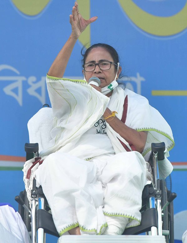 Mamata Banerjee addresses election rally in Singur