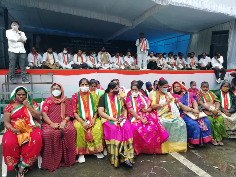 Congress protests against Pegasus in Hyderabad