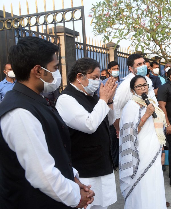 Two UP Congress leaders join TMC