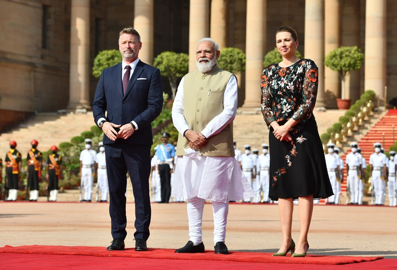 Modi receives Denmark PM at Rashtrapati Bhavan