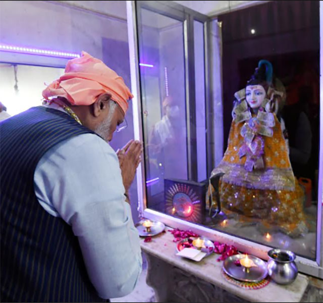 PM Narendra Modi visits Sri Guru Ravidas Vishram Dham Mandir