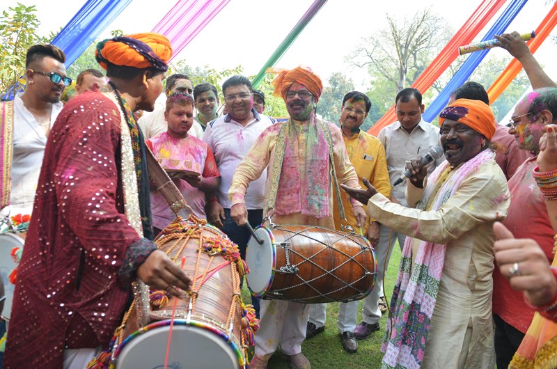 India celebrates Holi