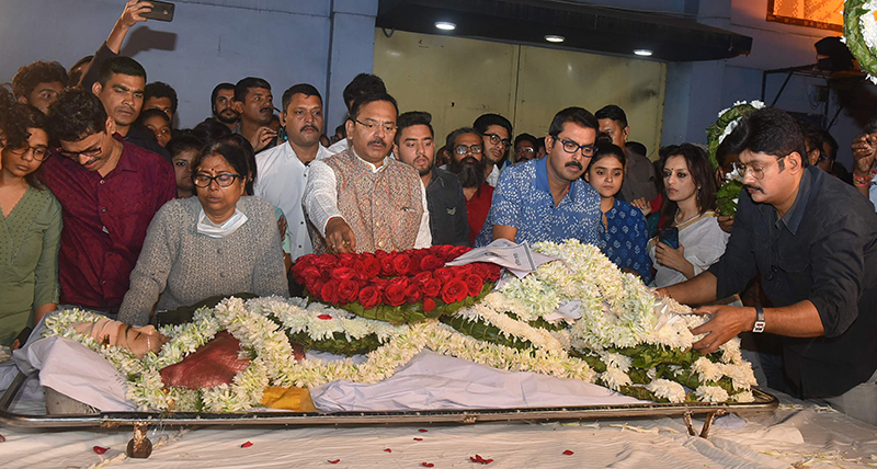 Kolkata bids final goodbye to actress Aindrila Sharma
