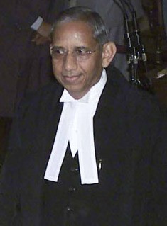 PM condoles demise of ex-CJI