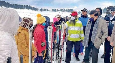 Jammu and Kashmir: Girls ski course inaugurated at Gulmarg