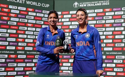 Smriti Mandhana and Kaur set up India win with stylish tons