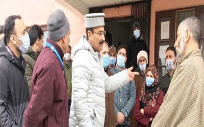 Kashmir's Agriculture Director reviews centrally sponsored schemes