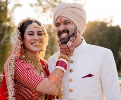 Vikrant Massey ties nuptial knot with girlfriend Sheetal Thakur