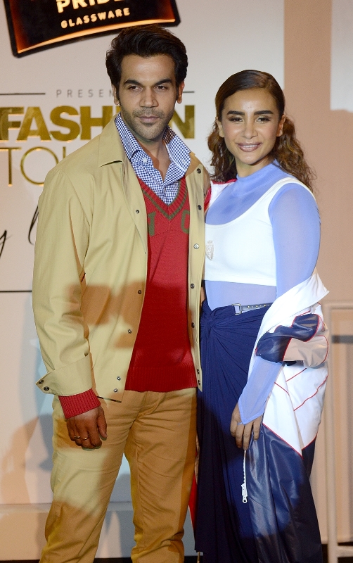 Rajkummar Rao, Patralekhaa, Harmanpreet Kaur dazzle at Blenders Pride Glassware Fashion Tour