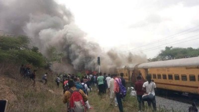 Fire engulfs Falaknuma train coaches in Telangana, no casualty