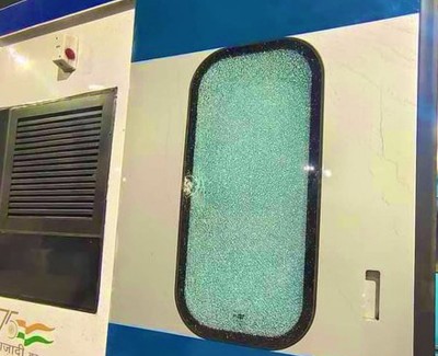 West Bengal: Stones pelted at Vande Bharat in Malda, blame game politics begin