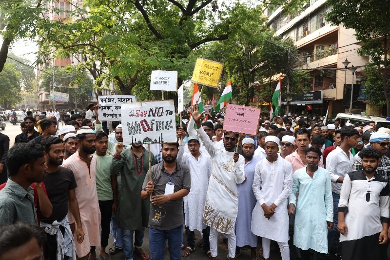 Muslims take to Kolkata streets to protest Waqf amendment