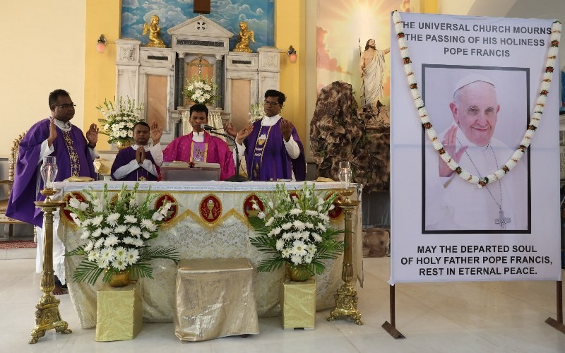 In Images: Students, teachers attend a Mass ahead of Pope Francis' funeral at St. Ignatius Church in Kolkata