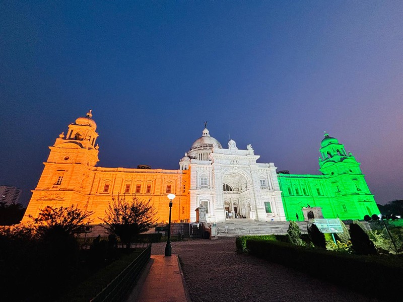 Kolkata landmarks glow in Tricolour for Independence Day