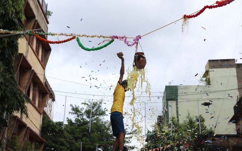 In Images: Kolkata celebrates Krishna Janmashtami with Dahi Handi festival