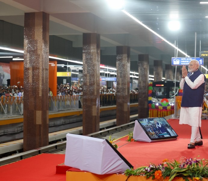 In images: PM Modi flags off metro trains on 3 new routes in Kolkata