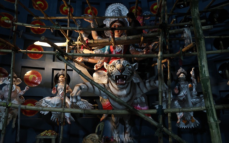 In Images: AI Meets Tradition: Kolkata Pandal Blends Technology with Durga Puja Spirit
