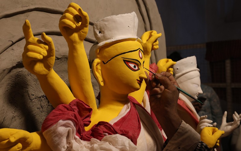 In Images: Artisan paints eye of Goddess Durga at Kolkata's 330-Year-Old Hara Kutir residence