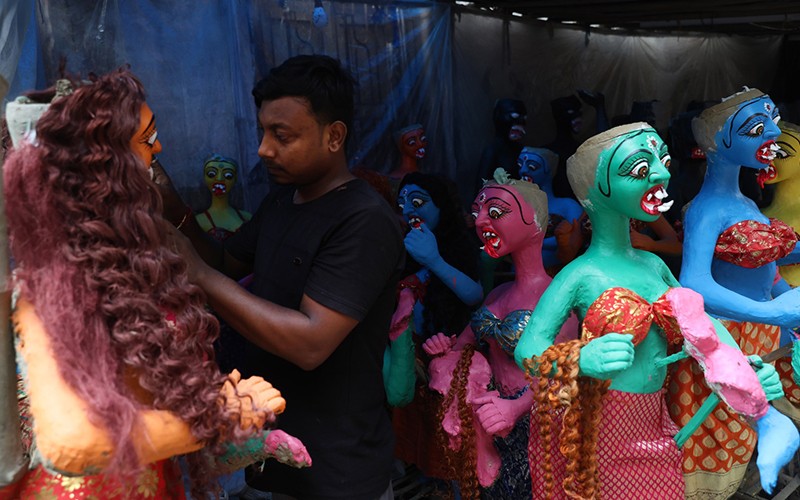 In Images: Artists craft Kali’s fierce attendants, Dakinis and Yoginis, ahead of the festival