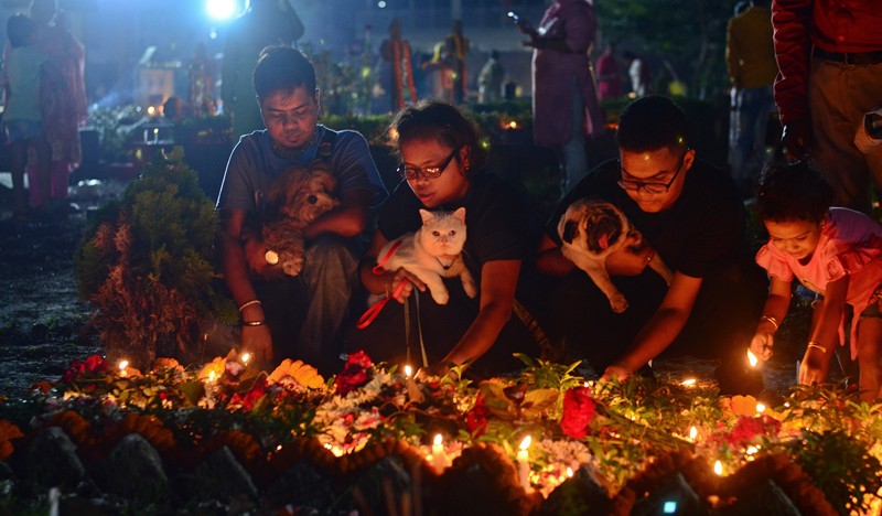 In Images: Kolkata’s christian community Observes All Souls’ Day