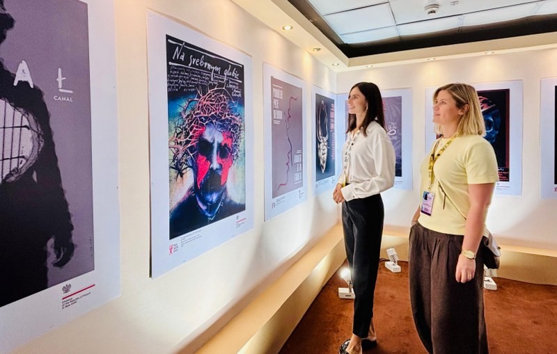 Polish diplomat Piotr Świtalski inaugurates exhibition at 31st KIFF