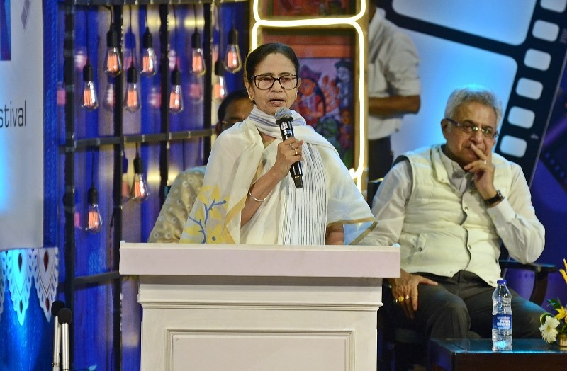 In Images: Mamata Banerjee, Dev, Shantanu Moitra grace KIFF 2025 closing ceremony