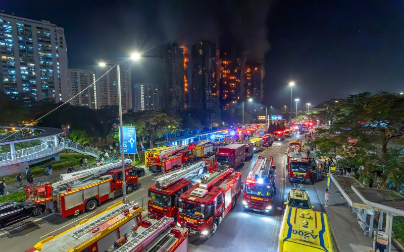 Hong Kong high-rise fire kills 128, with 200 missing as investigators probe rapid multi-building spread.