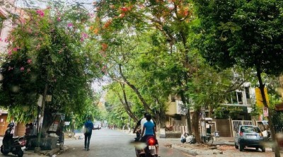 Kolkata: Elderly woman's gold chain snatched by bike-borne miscreants in Dhakuria