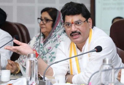 Maharashtra minister resigns after aide’s arrest in Beed sarpanch murder case