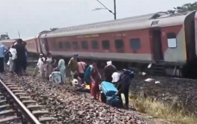 Eleven coaches of Bangalore-Kamakhya AC Superfast Express derail in Odisha, 1 dies