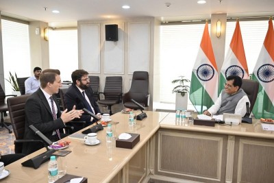 Piyush Goyal meets Starlink delegation, discusses company's future investment plans in India