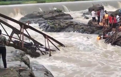 Pune bridge collapse: 2 dead, 15–20 feared swept away in Indrayani River in Talegaon