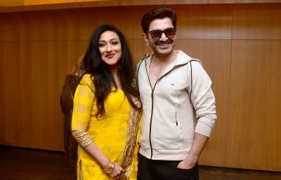 Rituparna Sengupta, Jeet grace launch of new production banner Nandy Movies